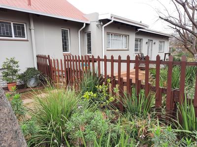House For Sale in Clubview, Centurion